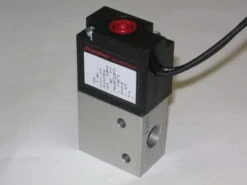 2-Way 1/4" Solenoid Valve With All Fittings